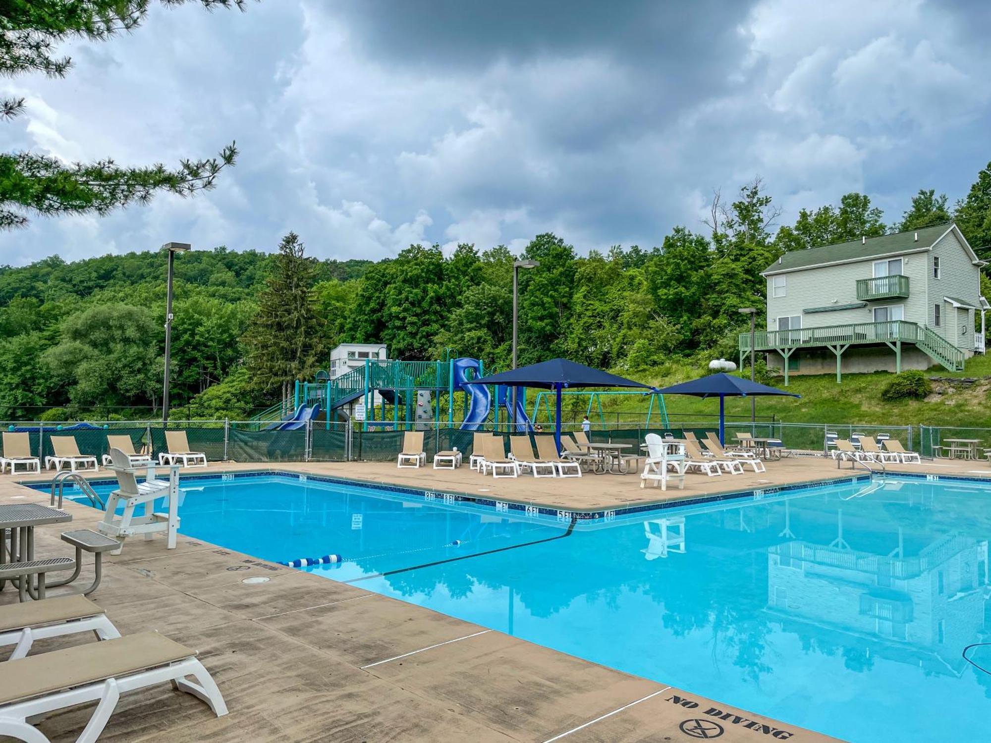 Premier Cozy Cabin - Free Amenities & Comm Indoor Pools Бушкілл Екстер'єр фото